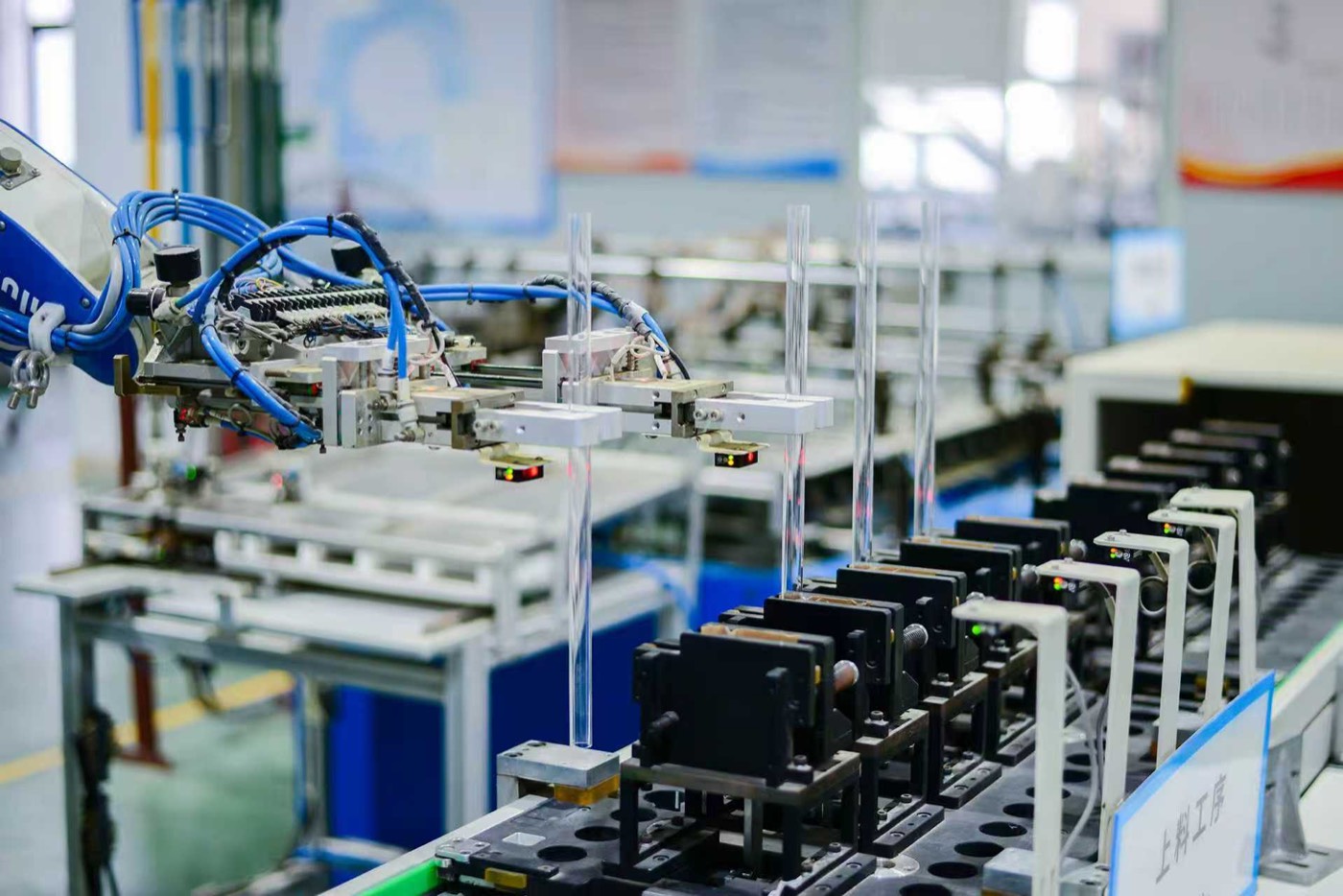 Automated UV lamp handling and production equipment at the BIOSUN factory